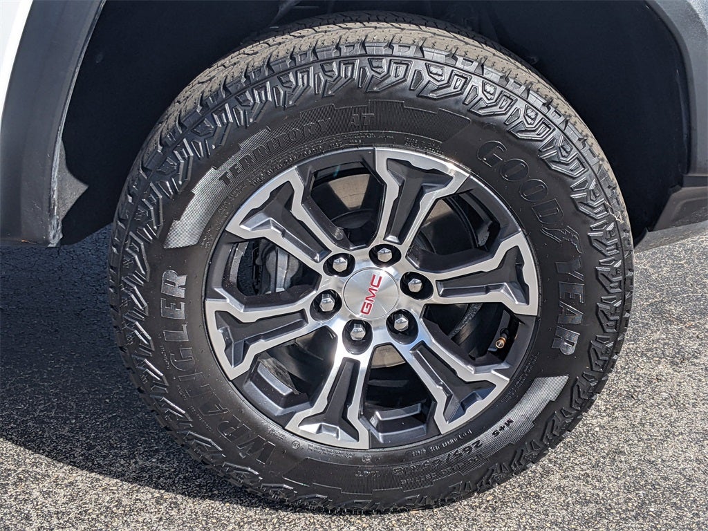 2023 GMC Canyon AT4