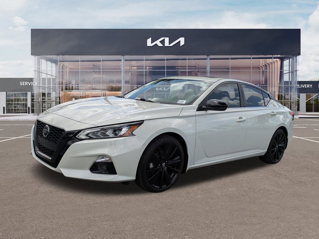 2022 Nissan Altima 2.5 SR