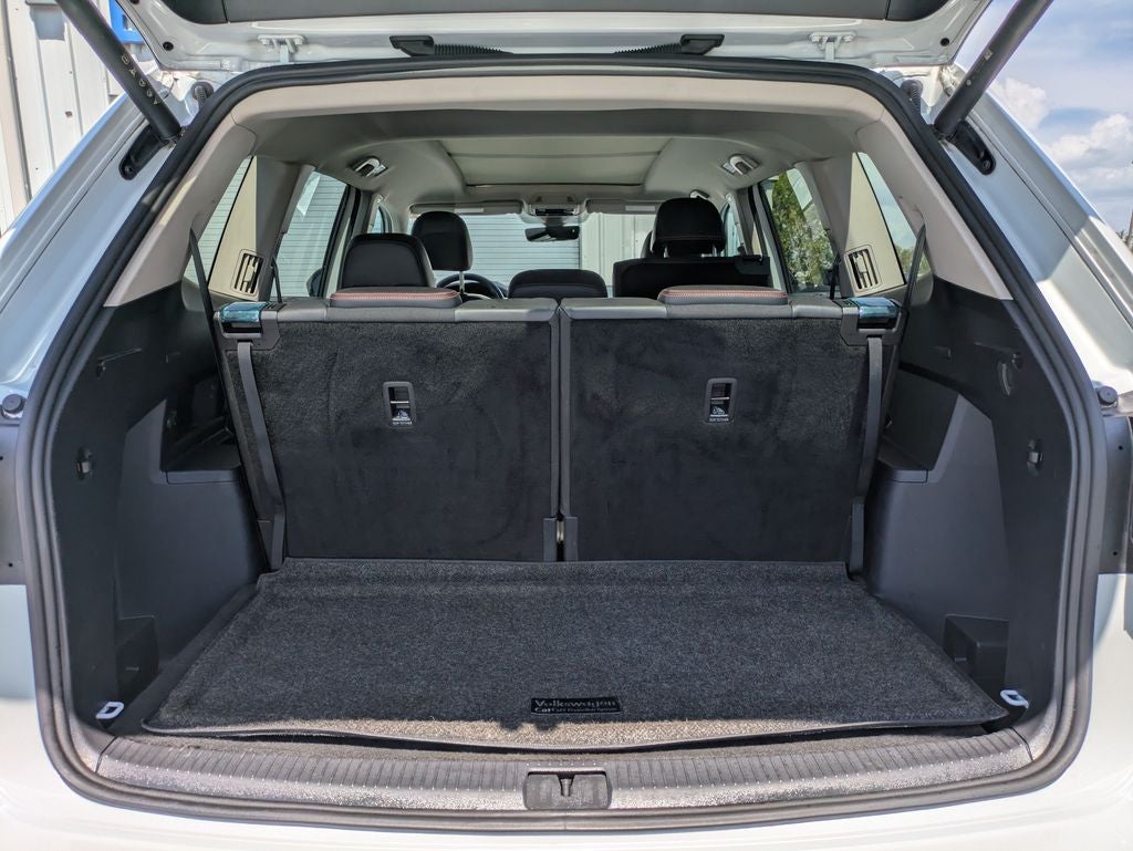 2024 Volkswagen Atlas 2.0T Peak Edition SEL