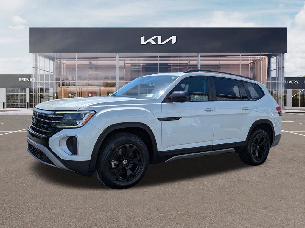 2024 Volkswagen Atlas 2.0T Peak Edition SEL