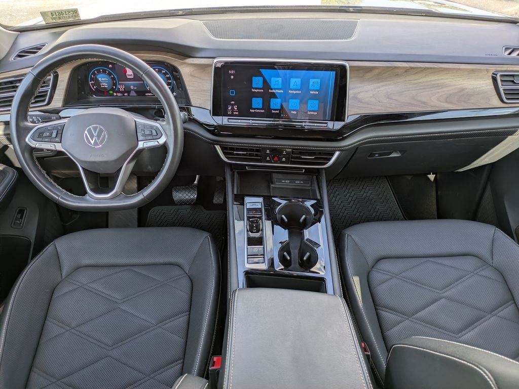 2024 Volkswagen Atlas 2.0T SE w/Technology