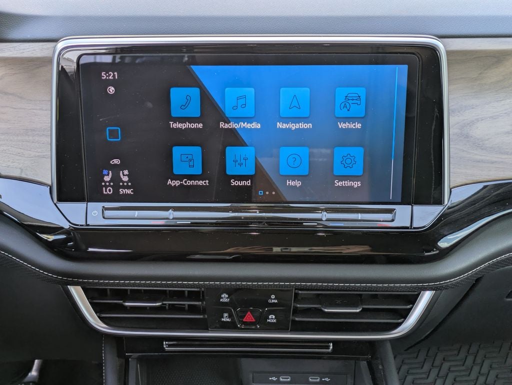 2024 Volkswagen Atlas 2.0T SE w/Technology