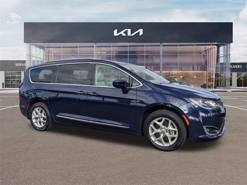 2018 Chrysler Pacifica Touring L Plus