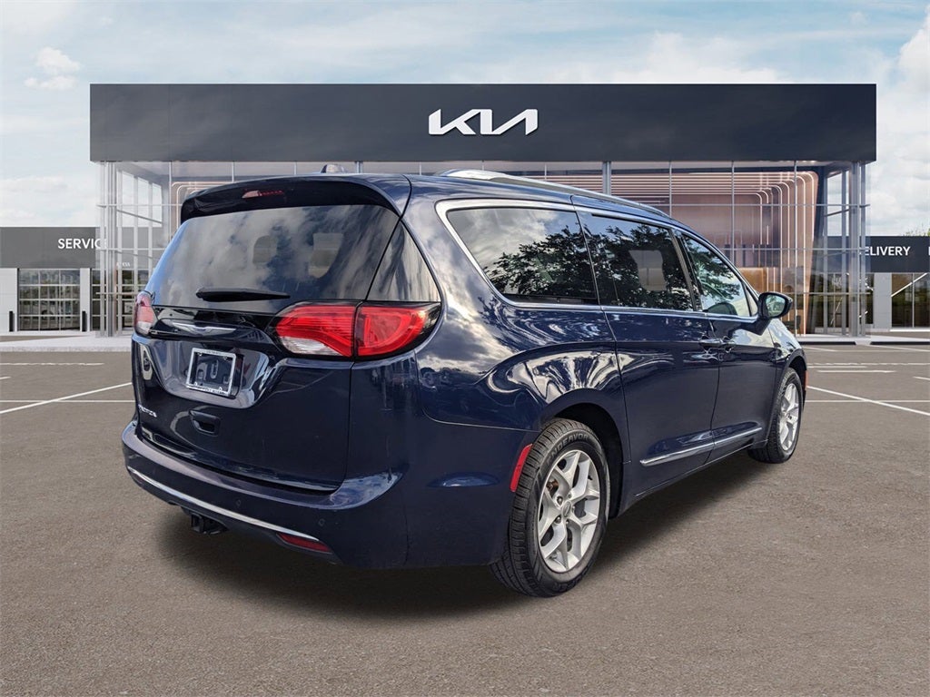 2018 Chrysler Pacifica Touring L Plus