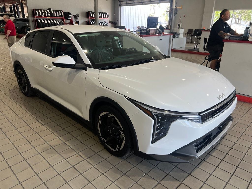 2025 Kia K4 EX