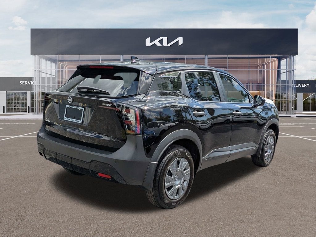 2025 Nissan Kicks S
