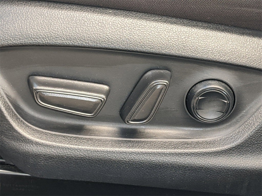 2021 Toyota Camry Hybrid LE