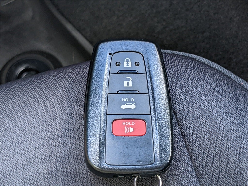 2021 Toyota Camry Hybrid LE