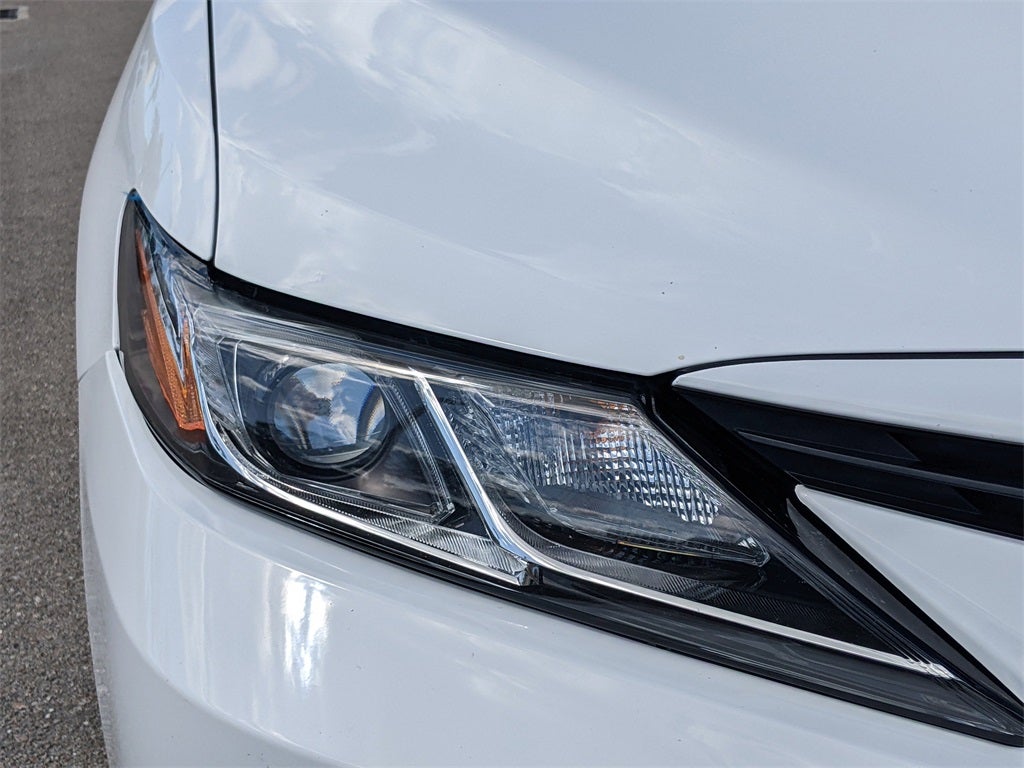 2021 Toyota Camry Hybrid LE