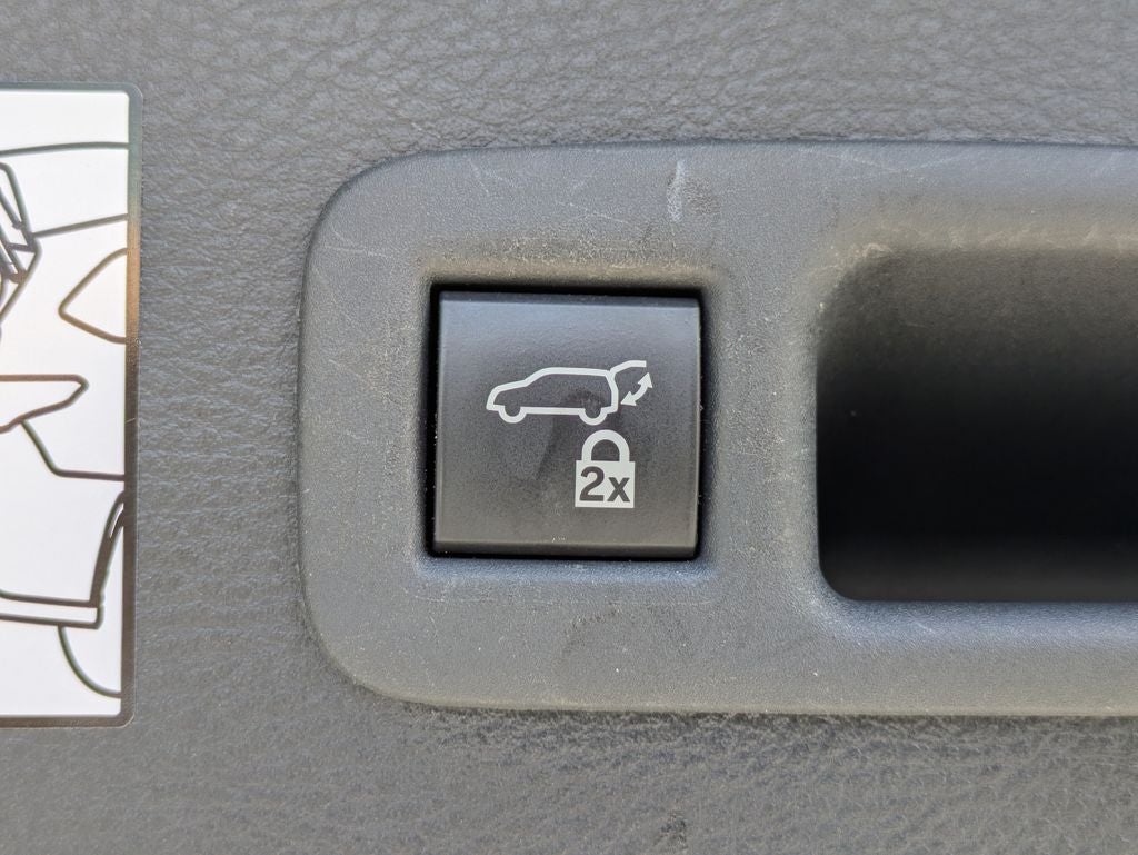 2022 Toyota Sienna XLE 8 Passenger