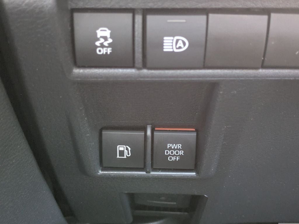 2022 Toyota Sienna XLE 8 Passenger