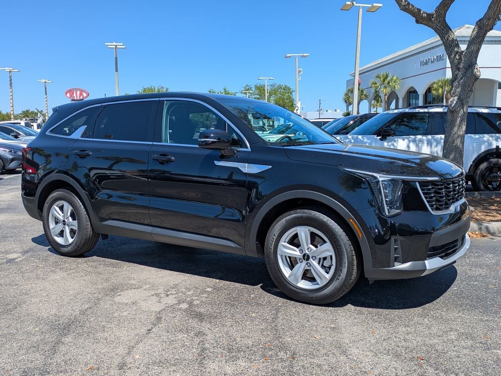 2025 Kia Sorento LX