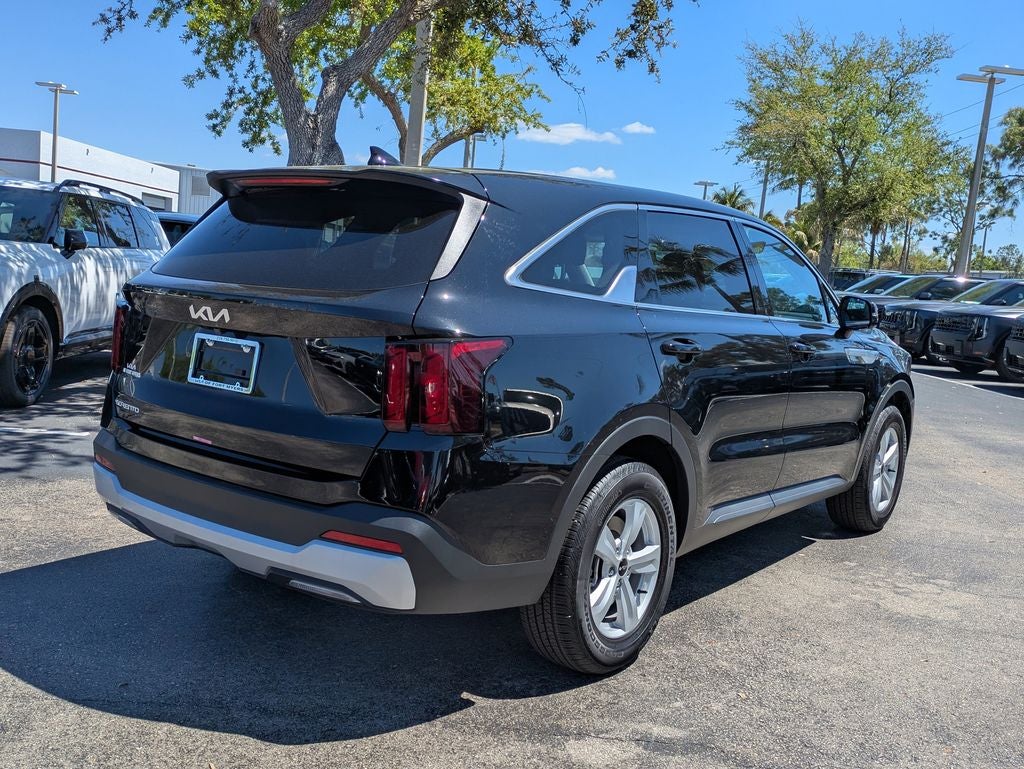 2025 Kia Sorento LX
