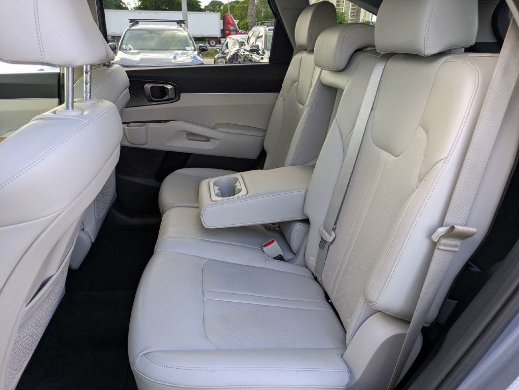 2023 Kia Sorento S