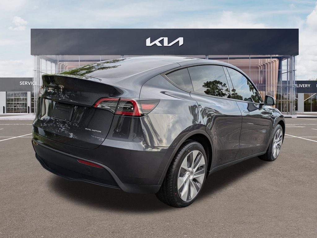 2024 Tesla Model Y Long Range