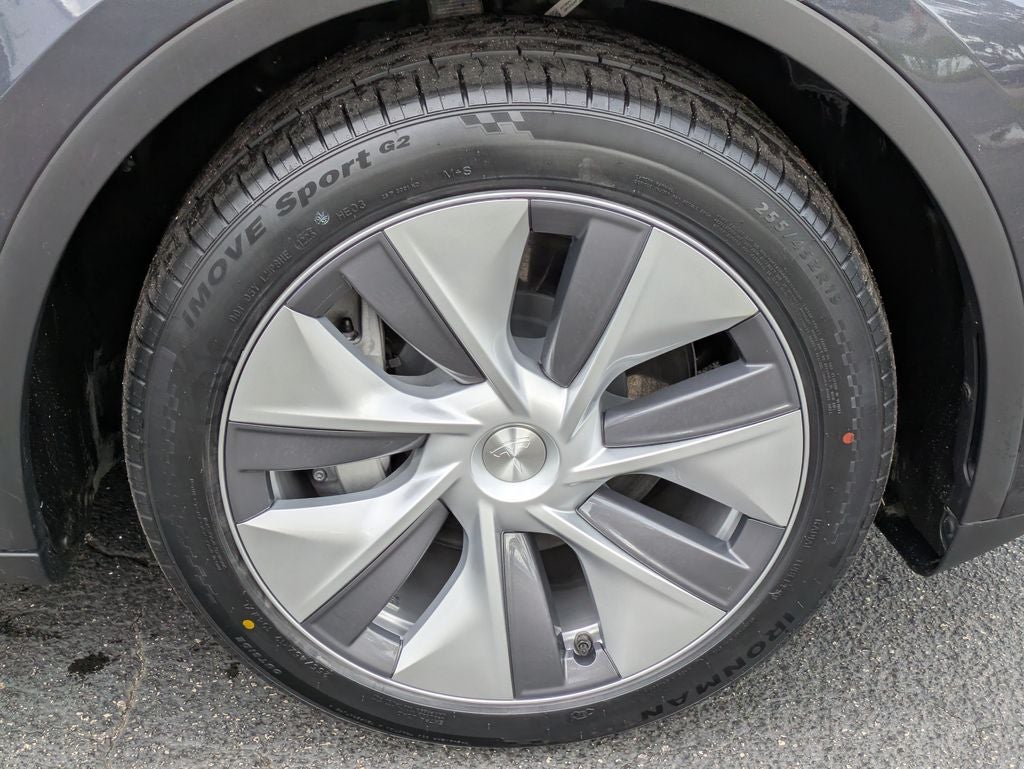 2024 Tesla Model Y Long Range