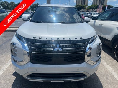 2024 Mitsubishi Outlander SE