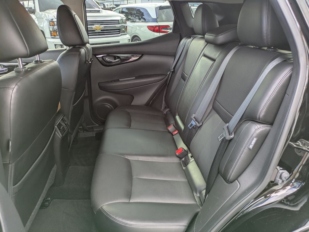 2022 Nissan Rogue Sport SL