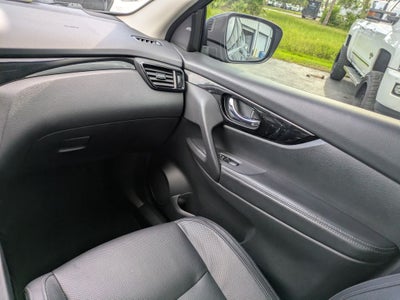 2022 Nissan Rogue Sport SL