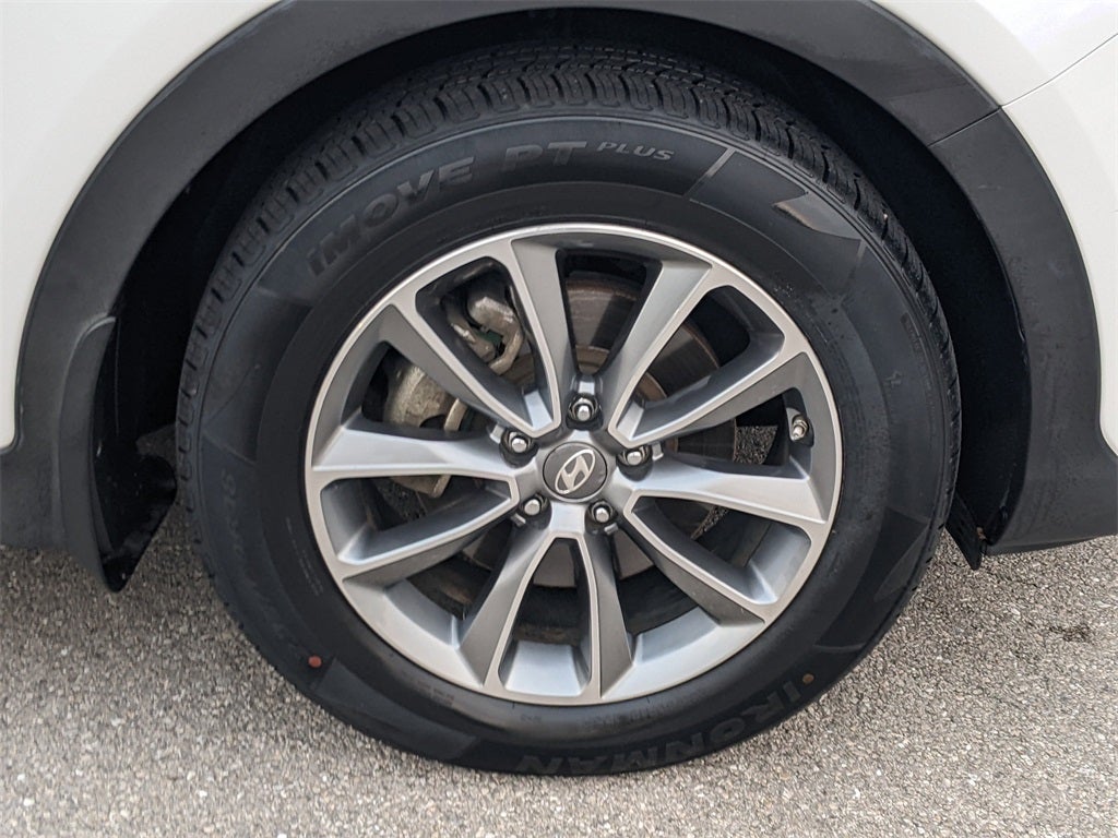 2018 Hyundai Santa Fe SE