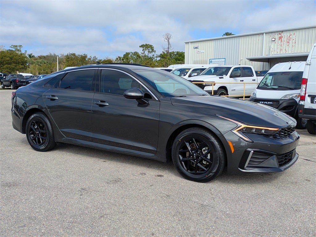 2025 Kia K5 LXS