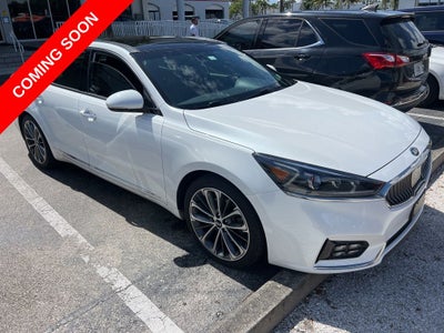 2017 Kia Cadenza Technology