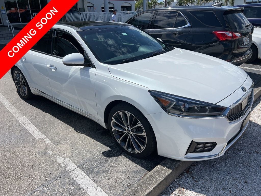 2017 Kia Cadenza Technology