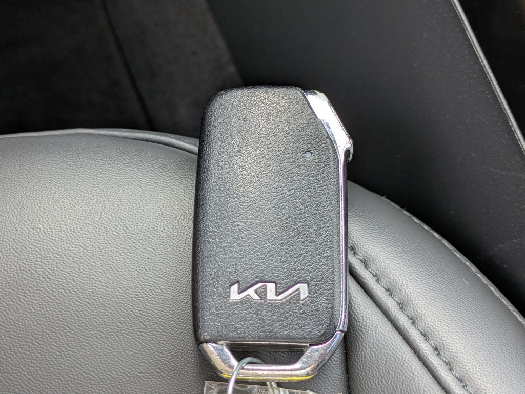2023 Kia Niro EX