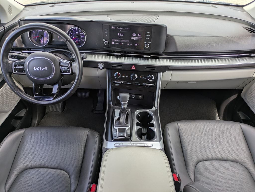 2024 Kia Carnival LX