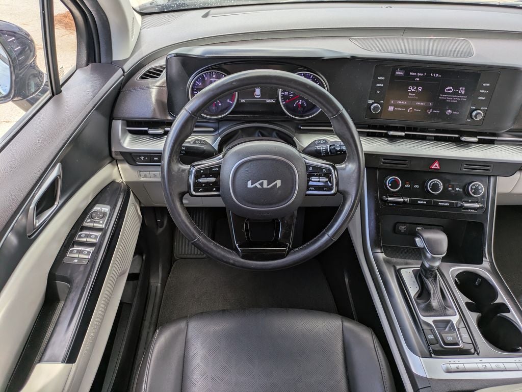 2024 Kia Carnival LX
