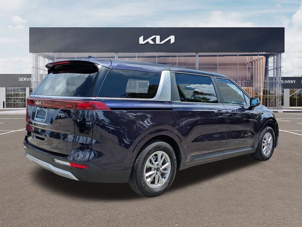 2024 Kia Carnival LX
