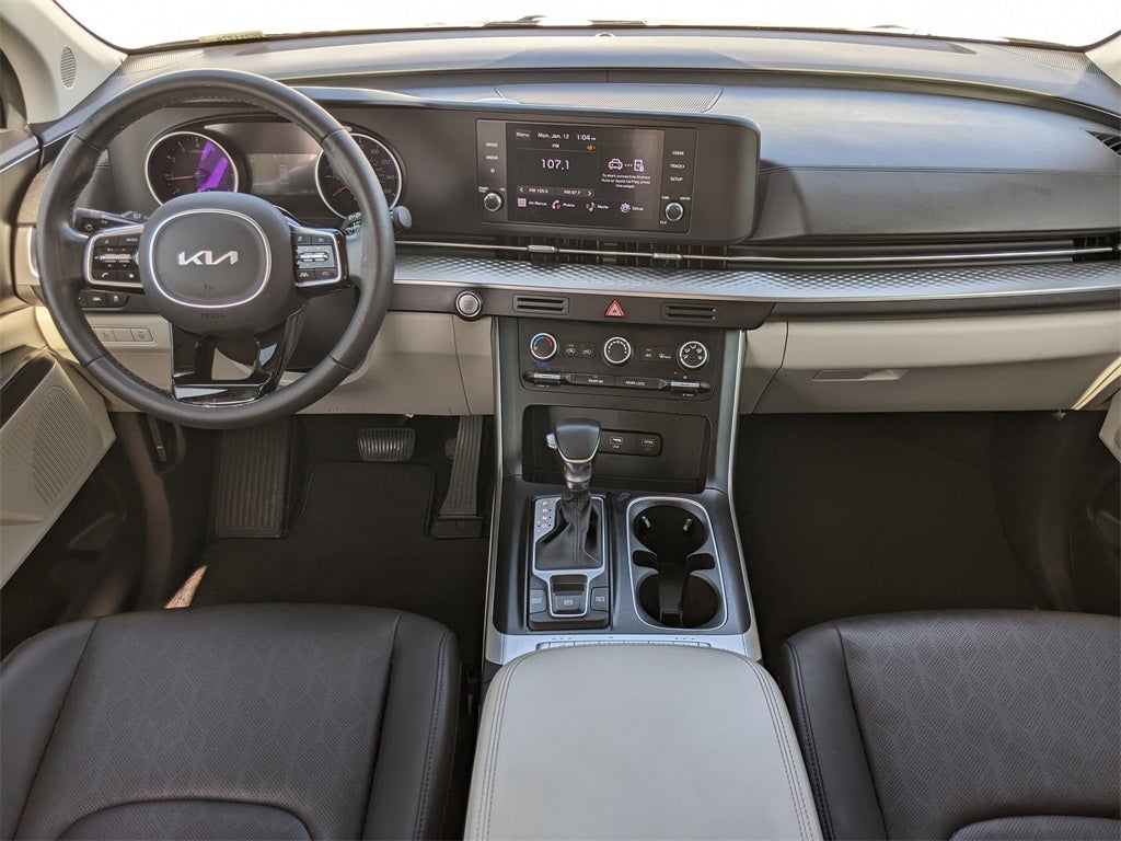 2023 Kia Carnival LX