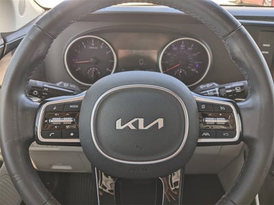 2023 Kia Carnival LX