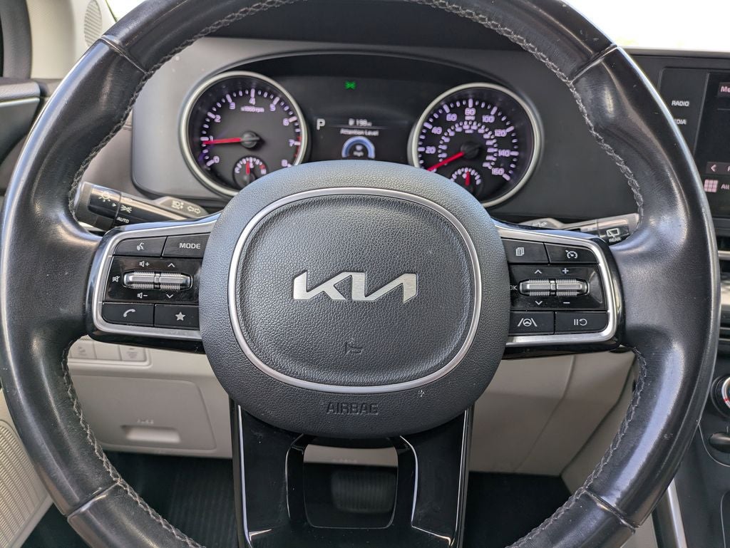 2024 Kia Carnival LX