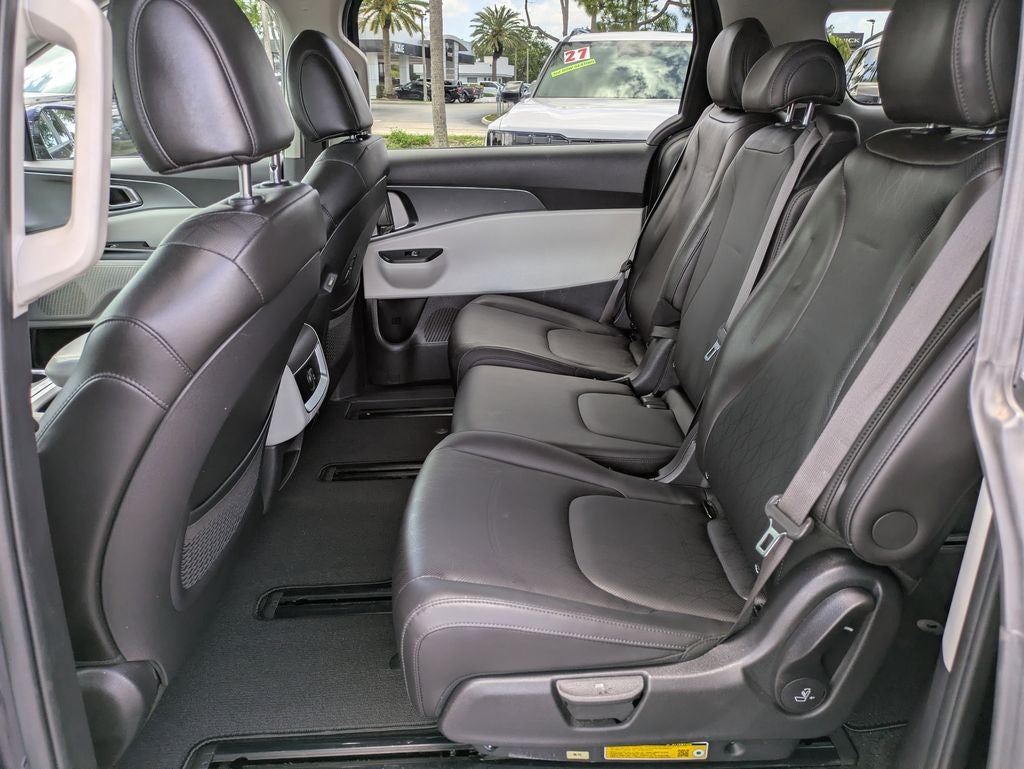 2024 Kia Carnival LX