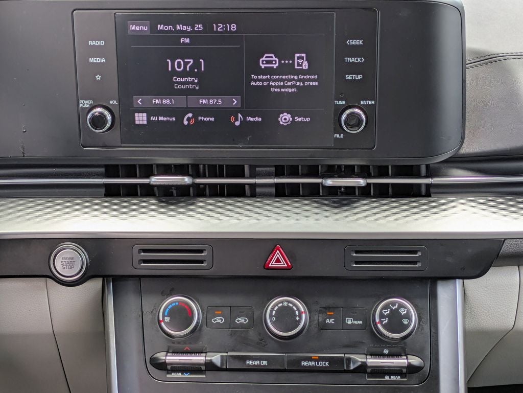 2024 Kia Carnival LX