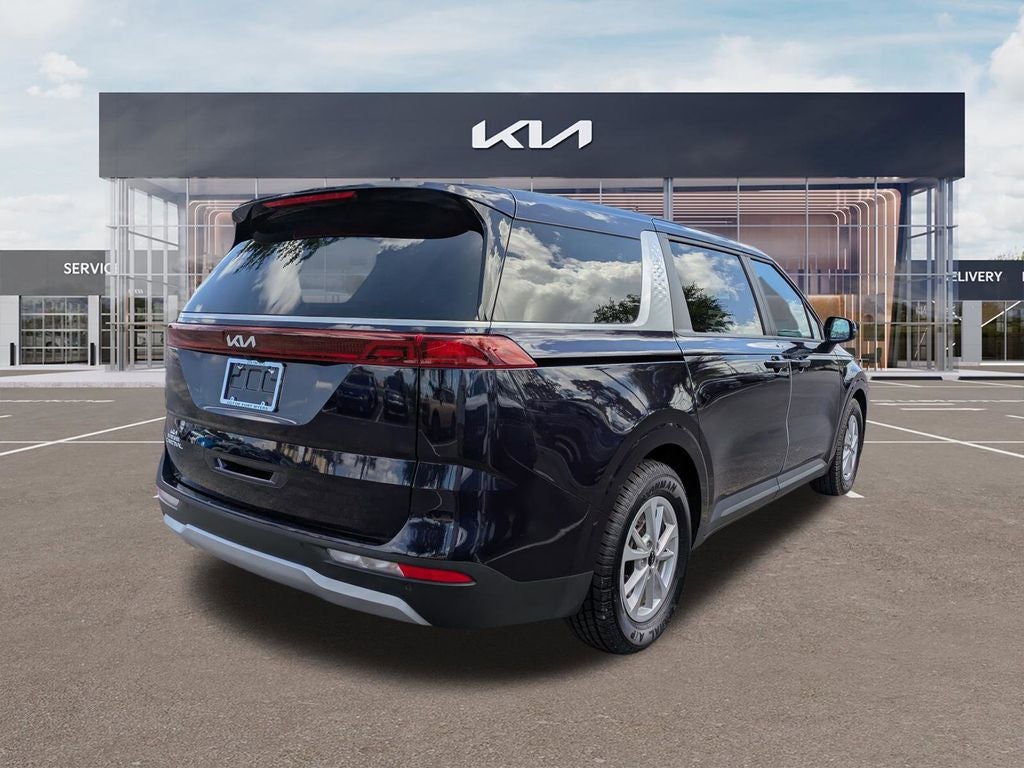 2024 Kia Carnival LX
