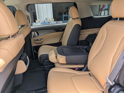 2023 Kia Carnival LX Seat Package