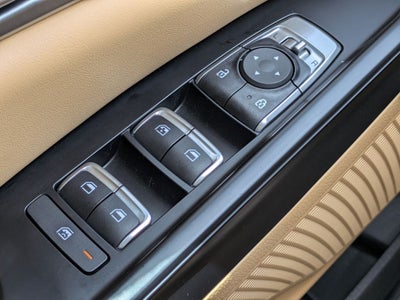 2023 Kia Carnival LX Seat Package