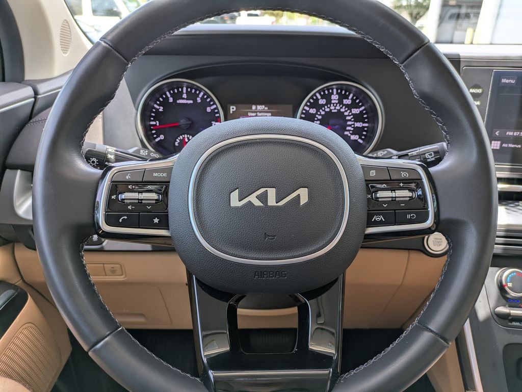 2023 Kia Carnival LX Seat Package