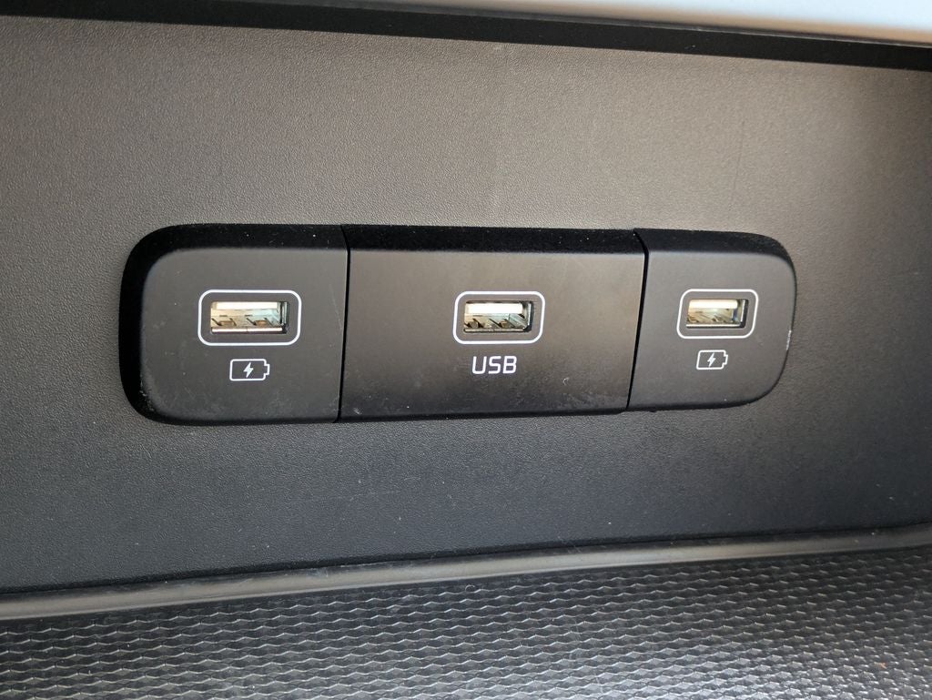 2023 Kia Carnival LX Seat Package