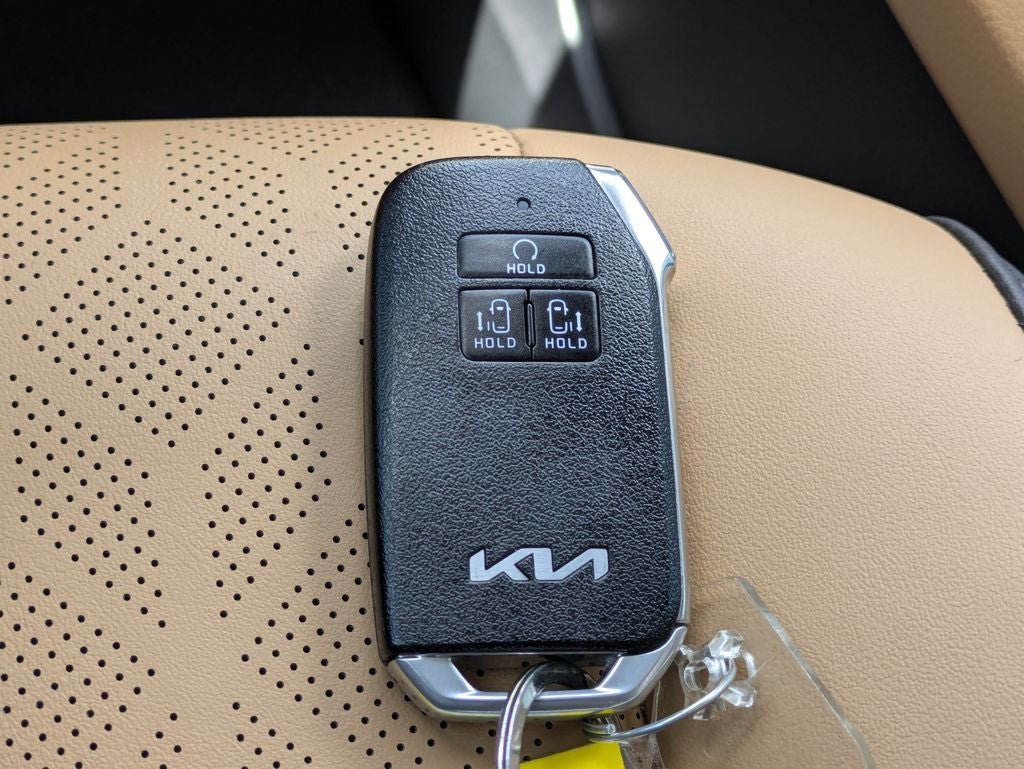 2023 Kia Carnival LX Seat Package