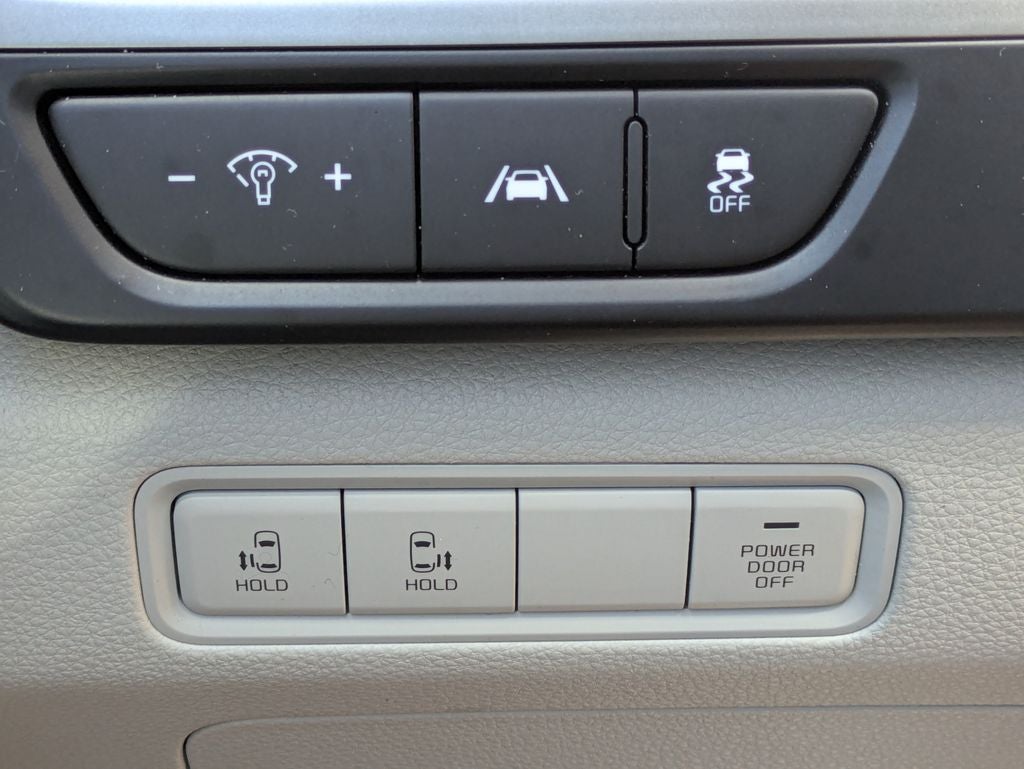 2022 Kia Carnival LXS