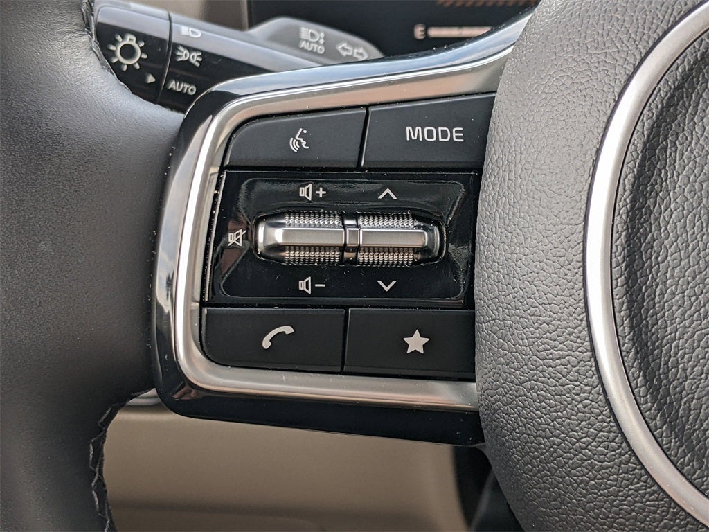 2025 Kia Carnival LXS