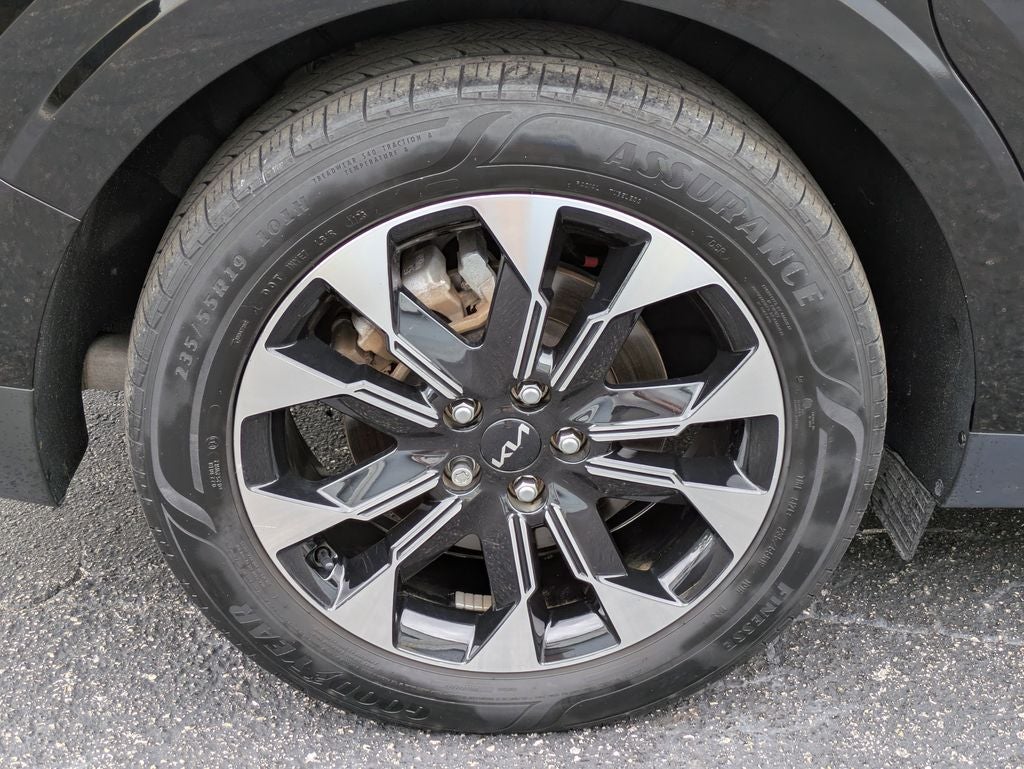 2024 Kia Carnival EX