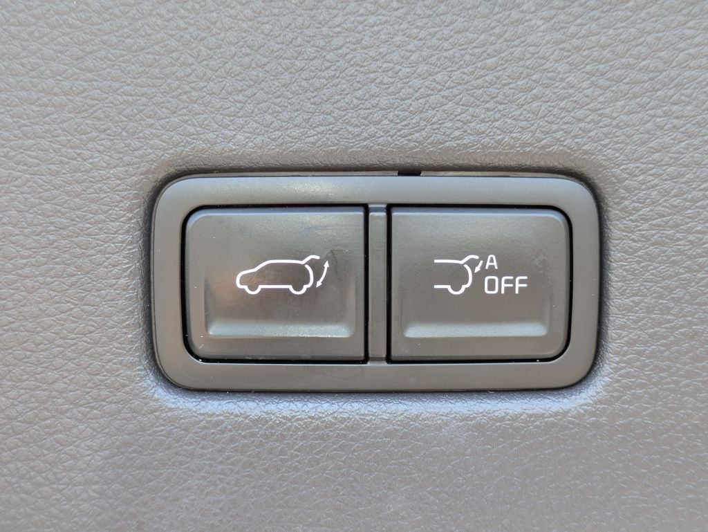 2023 Kia Carnival EX