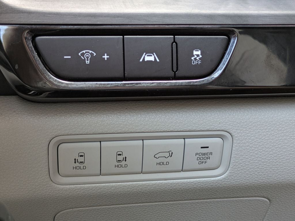 2023 Kia Carnival EX