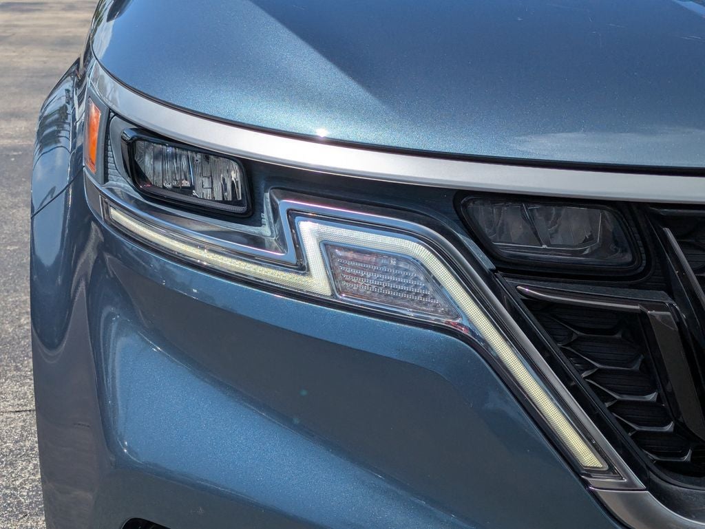 2023 Kia Carnival EX
