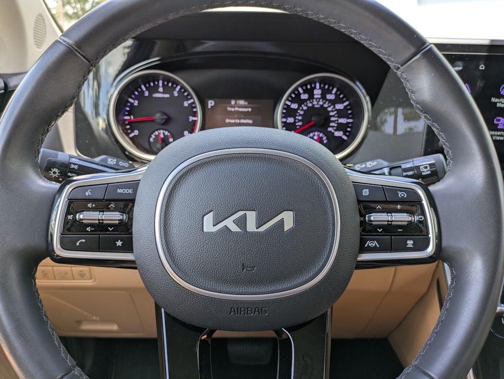 2024 Kia Carnival EX