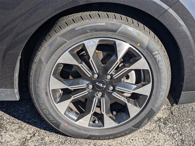 2024 Kia Carnival EX